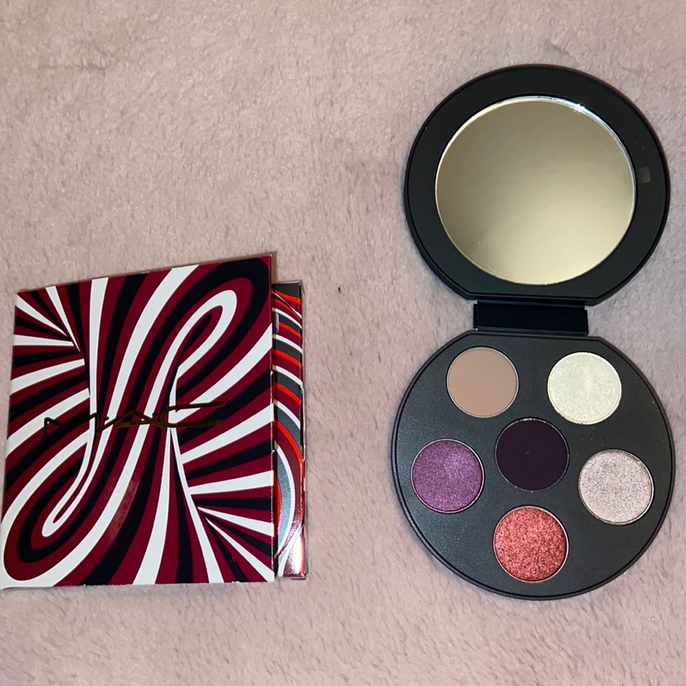 MAC eyeshadow pallet
